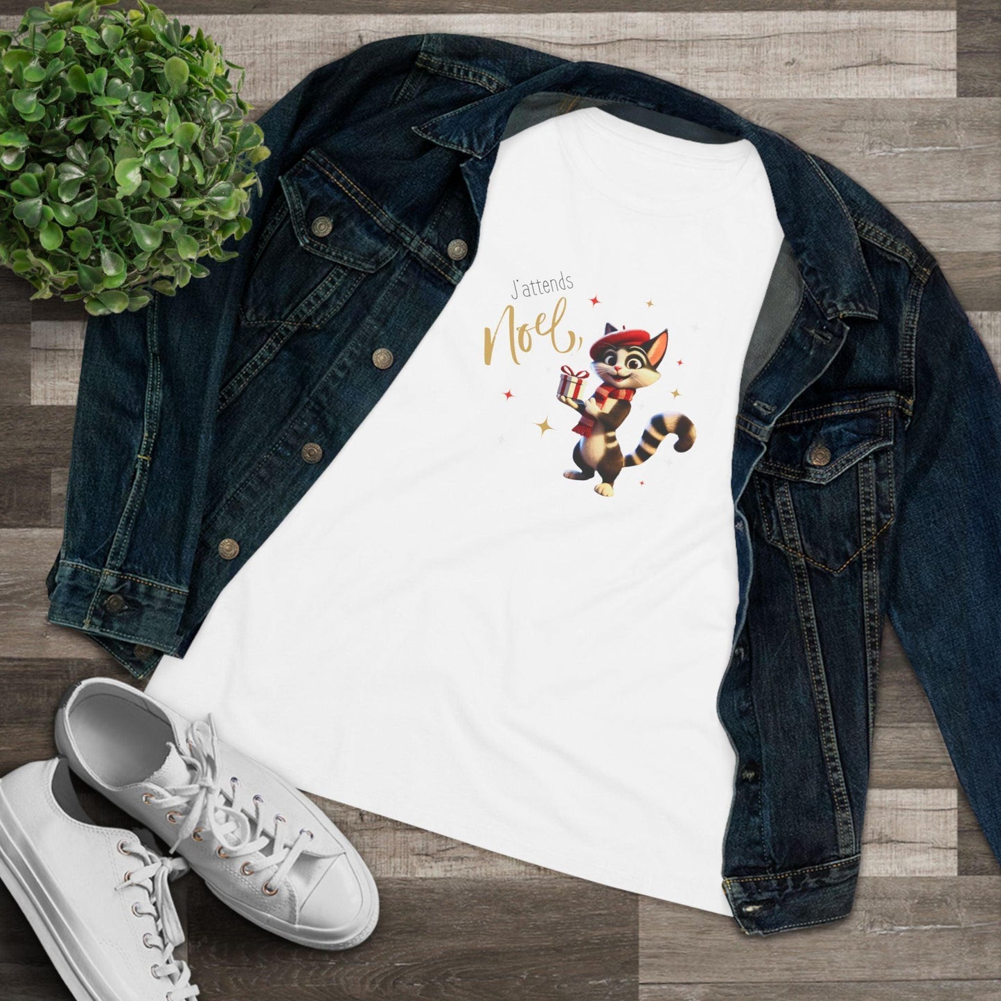 J'attends Noël 🐈⬛ Women's Tee 🎄 A purr-fectly Parisian Christmas! - Whippie's