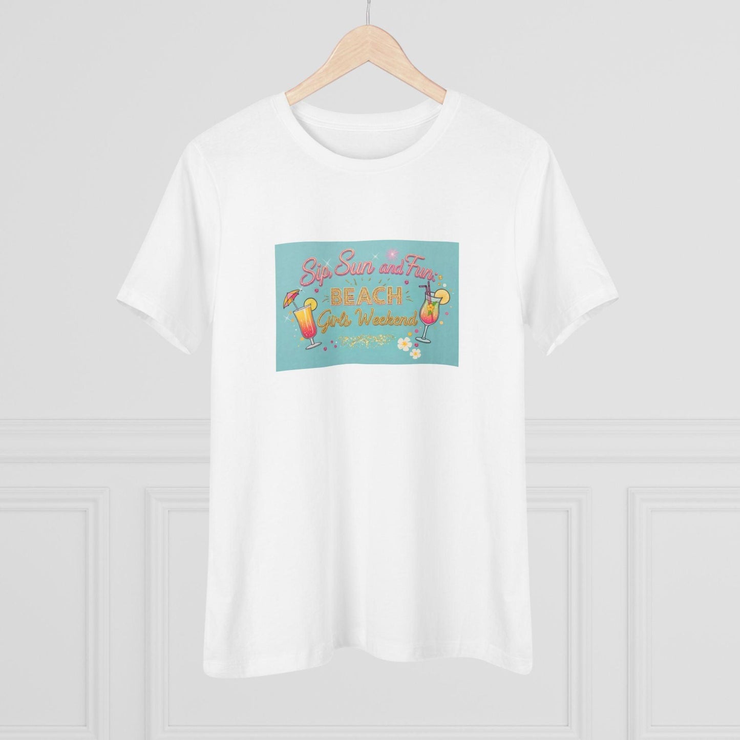 Sun, Sips, and Fun Beach Girls' Weekend - Women's Softstyle Tee - Whippie's