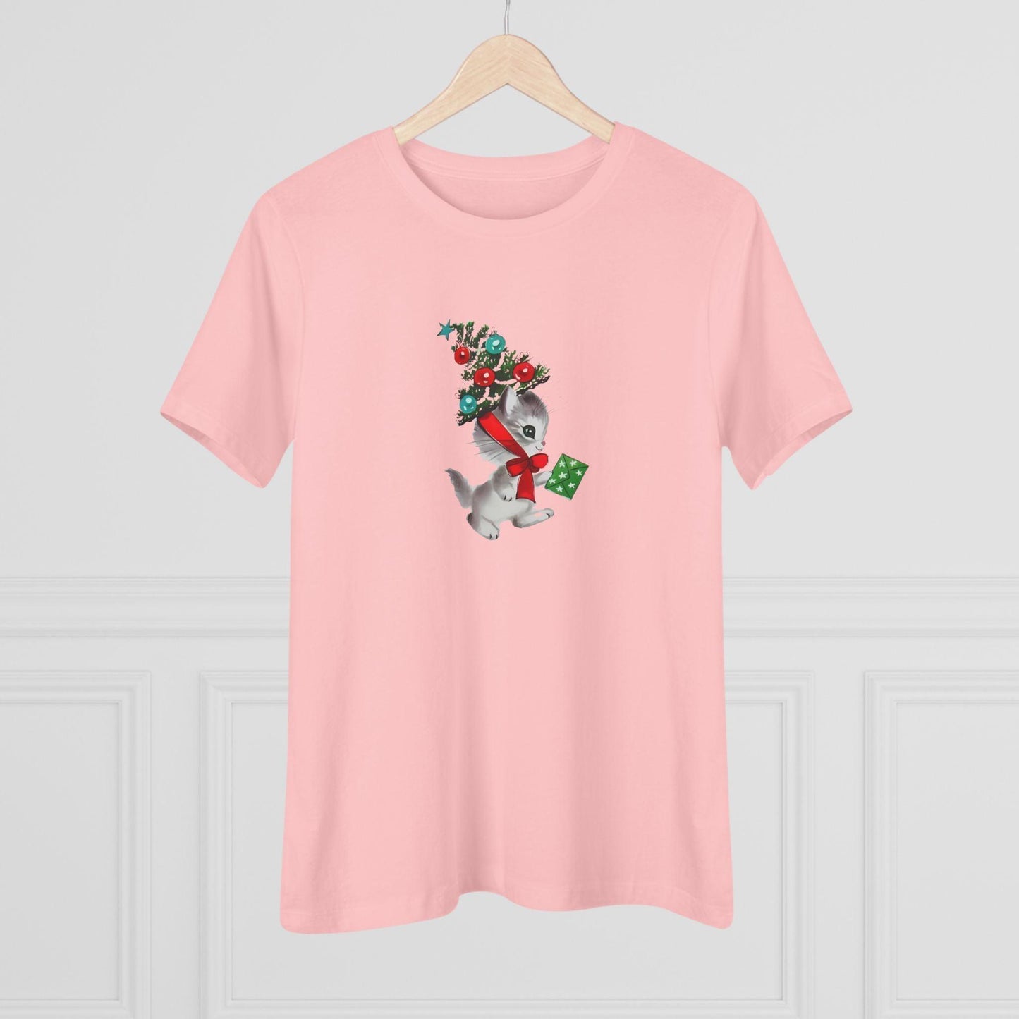 Kittie with Christmas Tree Hat and Card - Women's Softstyle Tee - Whippie's