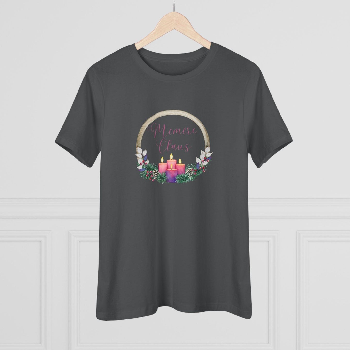 Mémère Claus - Joyeux Noël! 🤶🎄 - Women's Softstyle Tee - Whippie's