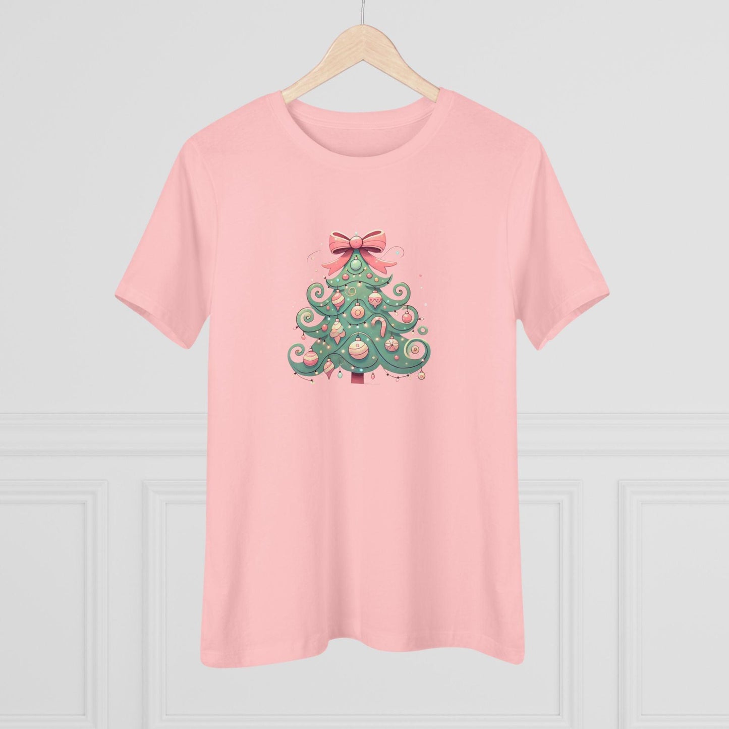 🎄💖 Pastel Dream Christmas Tree ✨🎀 - Women's Softstyle Tee - Whippie's
