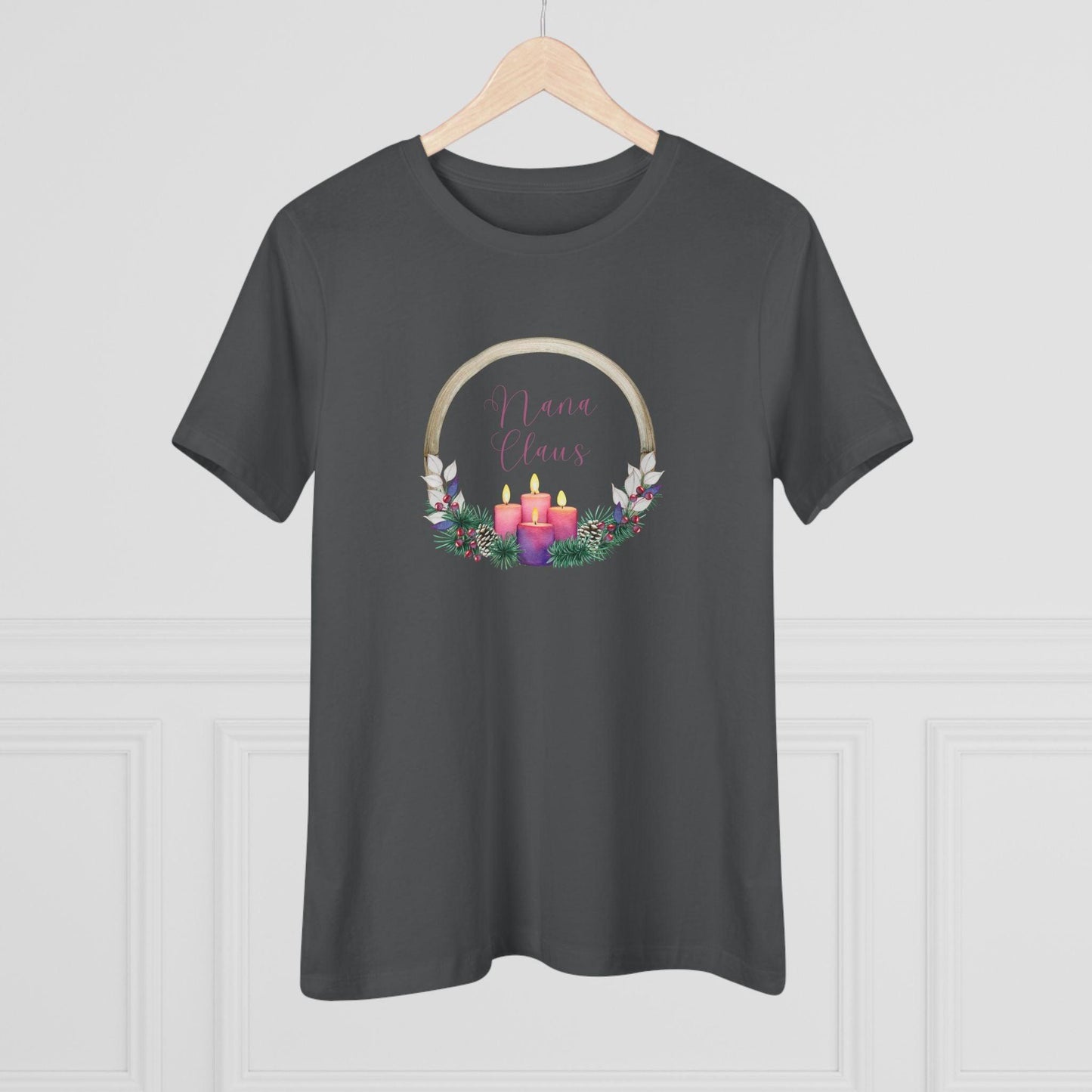 Nana Claus - Spreading Christmas Cheer! 🤶🏻🎄 - Women's Softstyle Tee - Whippie's