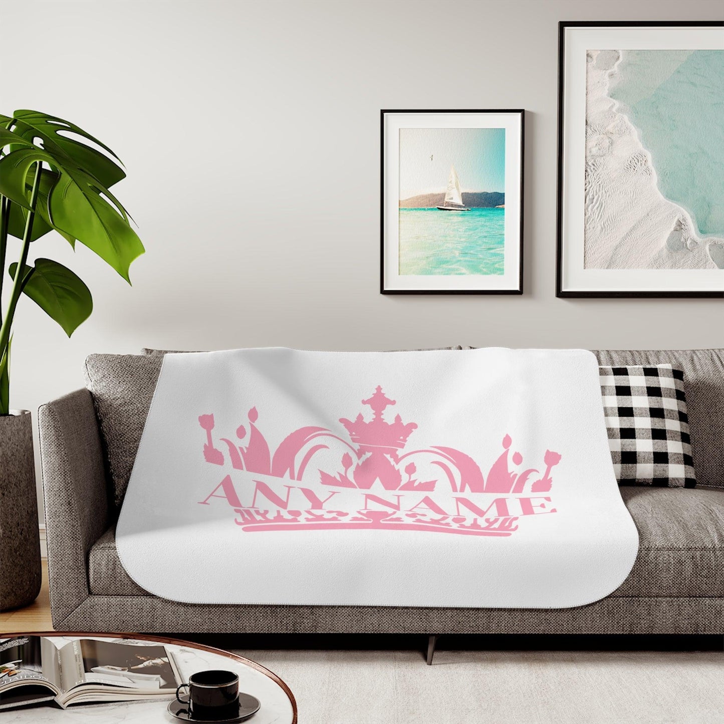 Crown Sherpa Blanket - 👑 Snuggle Up in Royal Comfort! 👑 Personalizable - Whippie's