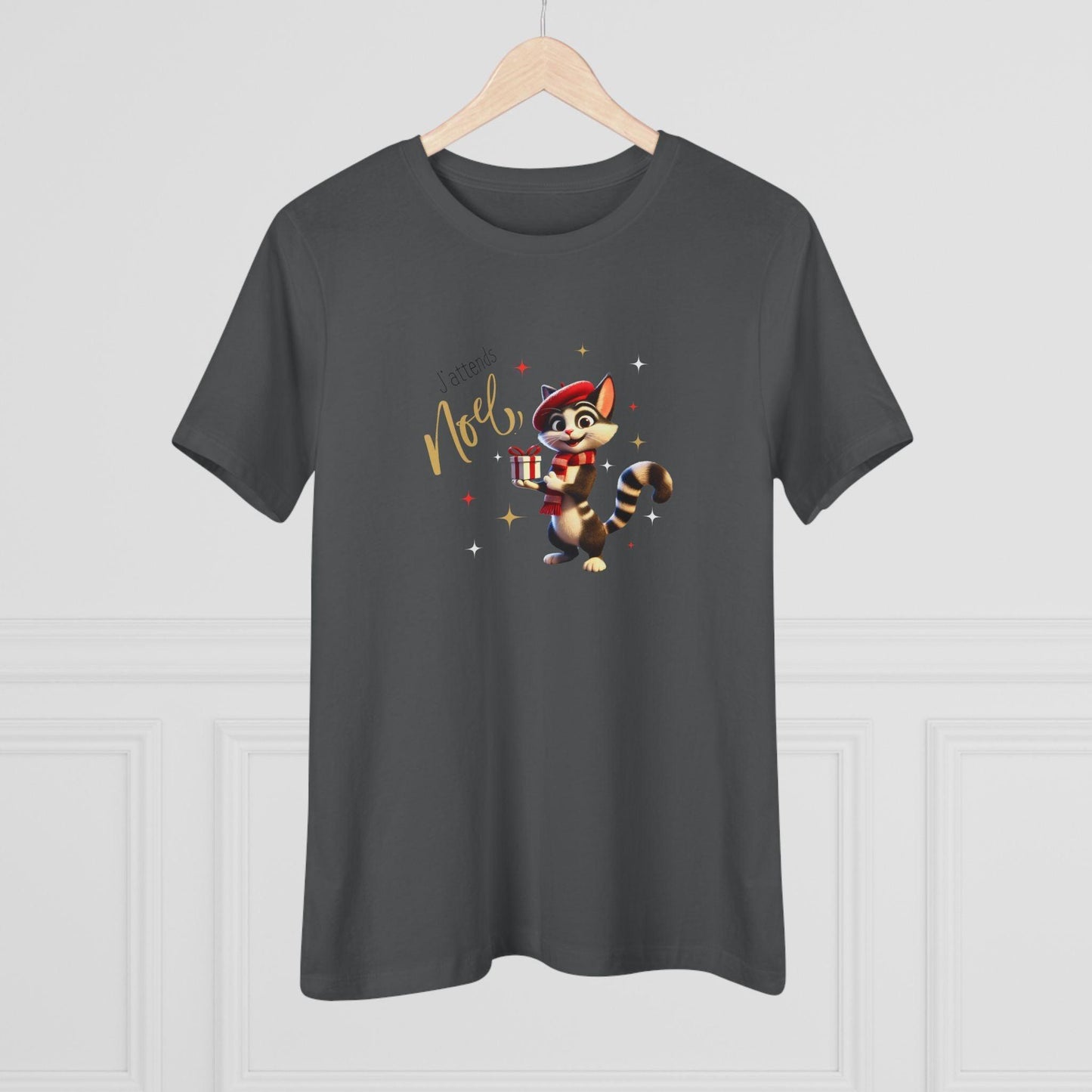 J'attends Noël 🐈⬛ Women's Tee 🎄 A purr-fectly Parisian Christmas! - Whippie's