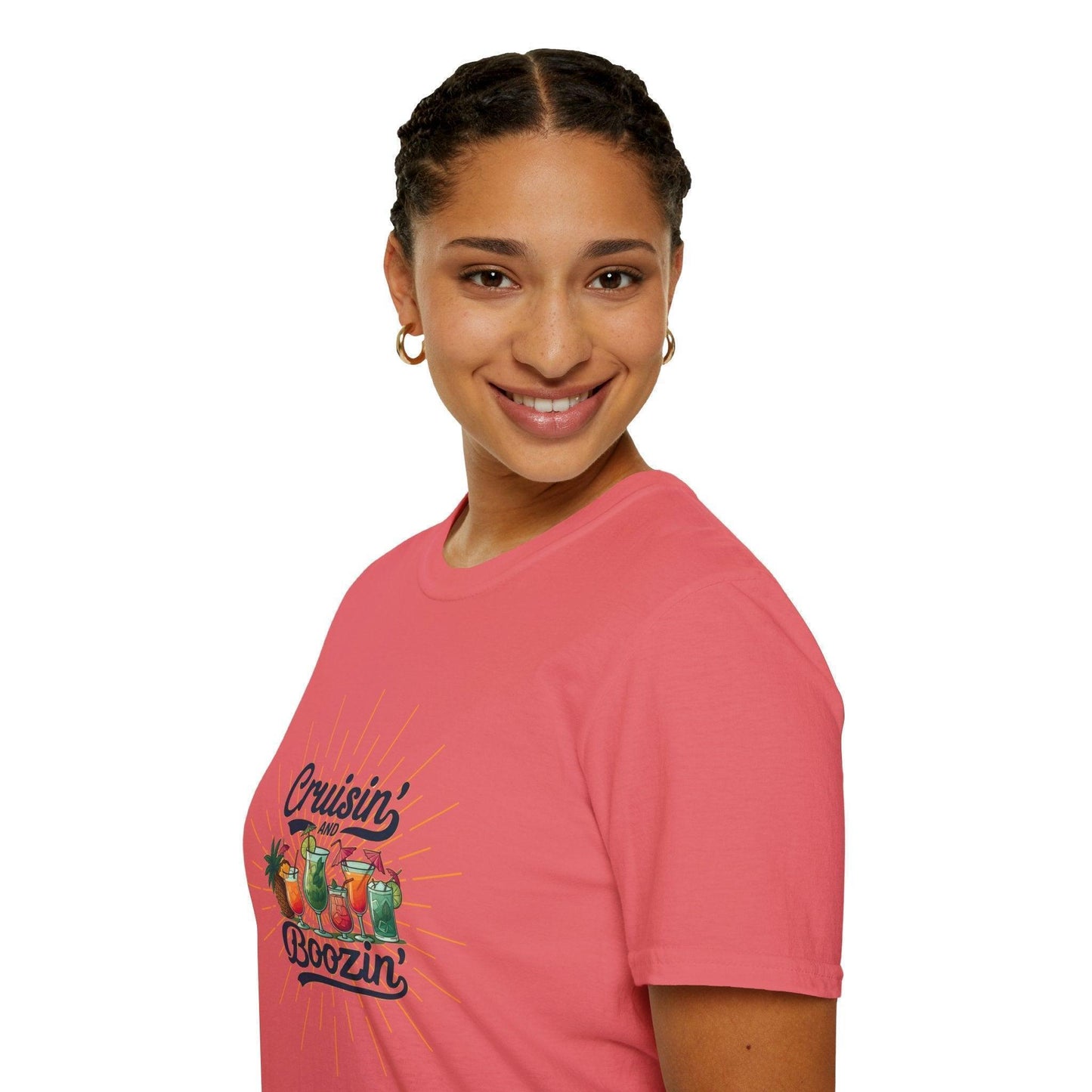 Cruisin' and Boozin Unisex Tee ๐ณ๏ธ๐น - Whippie's