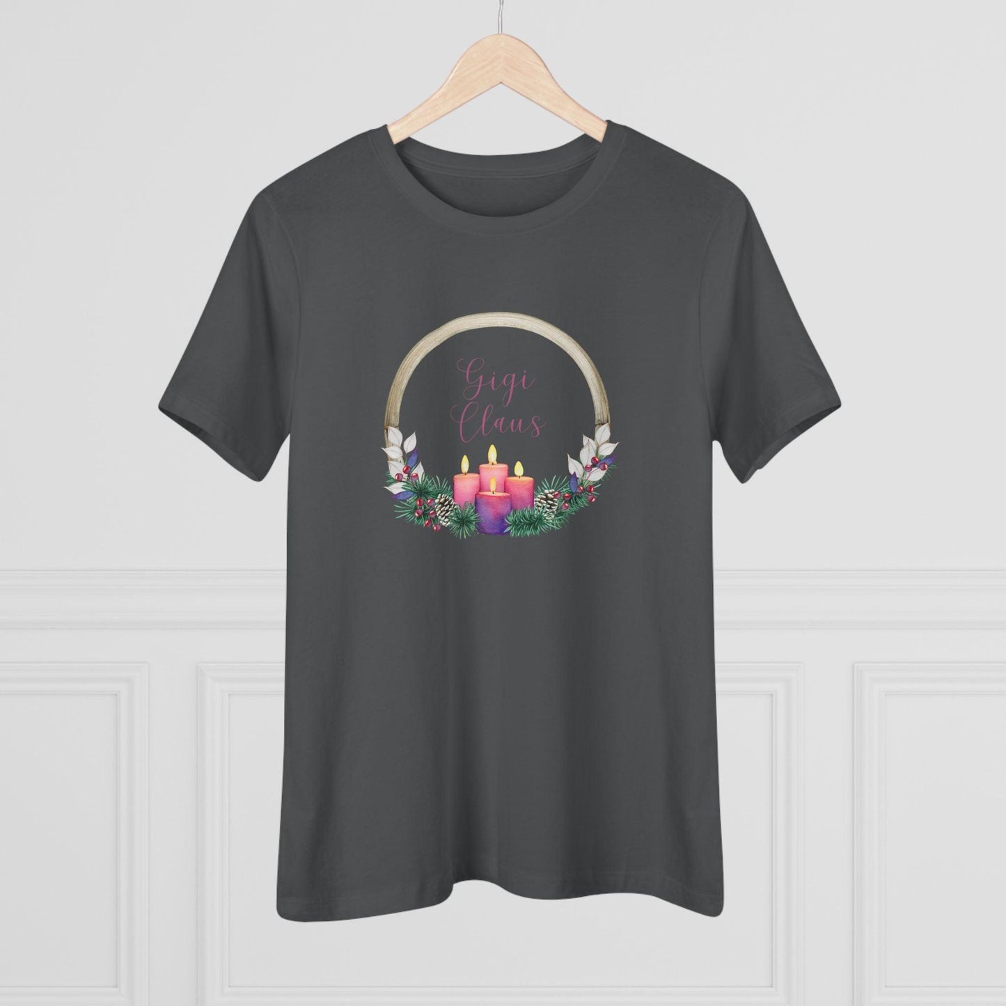 Gigi Claus - Christmas Cheer! 🤶🎄 - Women's Softstyle Tee - Whippie's