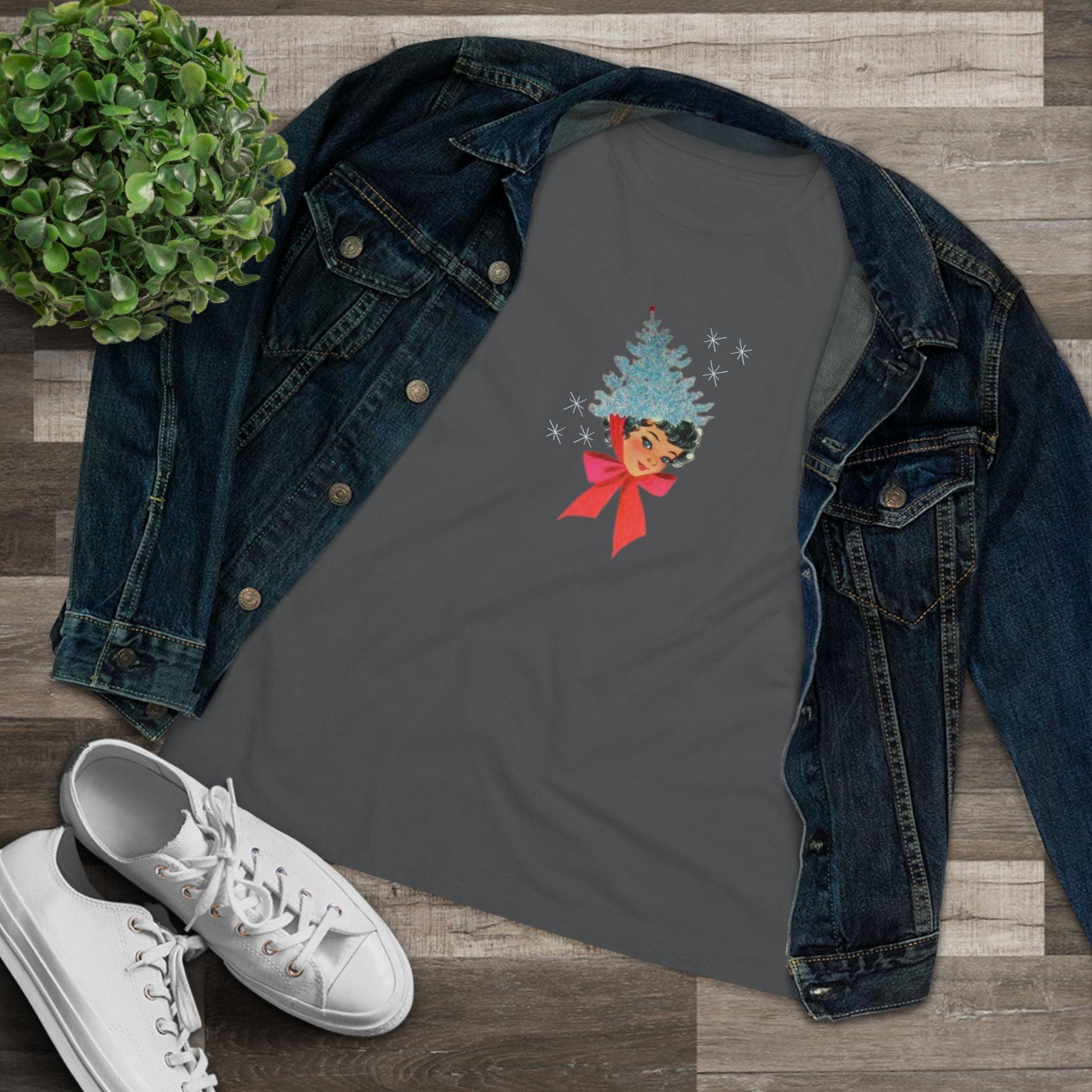 Retro Lady with Tinsel Christmas Tree Hat - Women's Tee - Whippie's