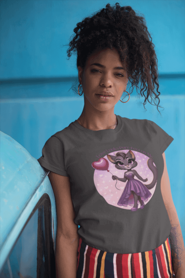 💖 Love Looks Purr-fect on Me 😻 Women's Boyfriend Tee ✨ Feline fine and ready to shine! - Whippie's