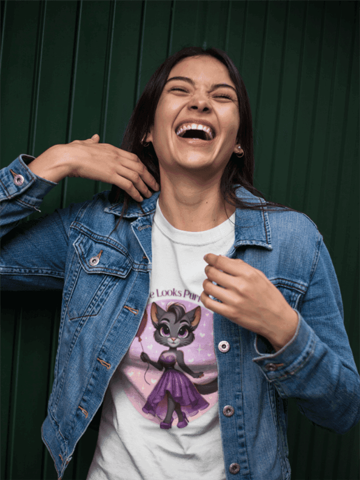 💖 Love Looks Purr-fect on Me 😻 Women's Boyfriend Tee ✨ Feline fine and ready to shine! - Whippie's
