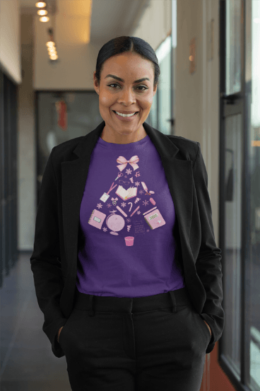 Santa's Favorite Teacher - A Sparkling Christmas in the Classroom! 🎄✨ Women's Softstyle T-shirt - Whippie's