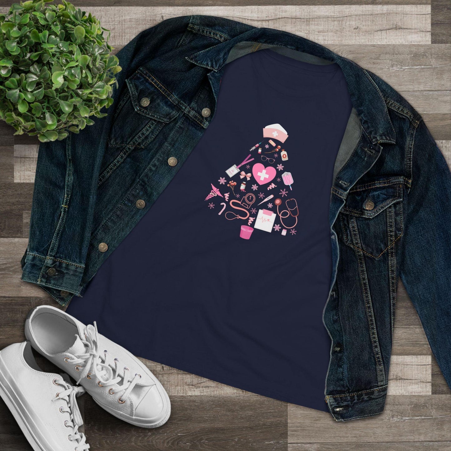 💖 Nurse's Pink Christmas Tree 💖 - Women's Softstyle T-shirt - Whippie's