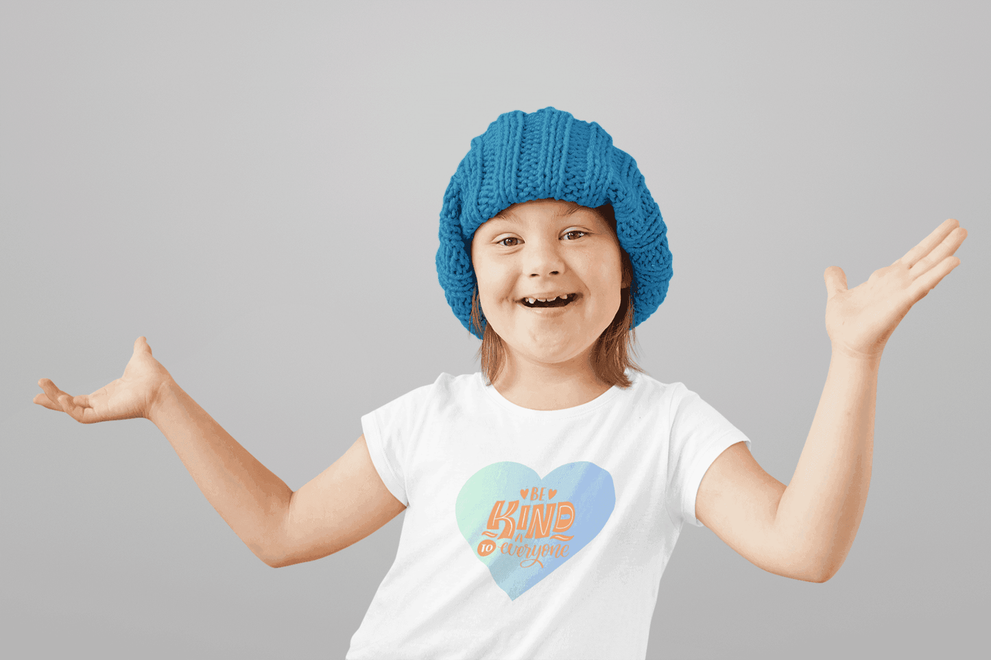 Be Kind to Everyone Kids Tee! 💙💖 - Whippie's
