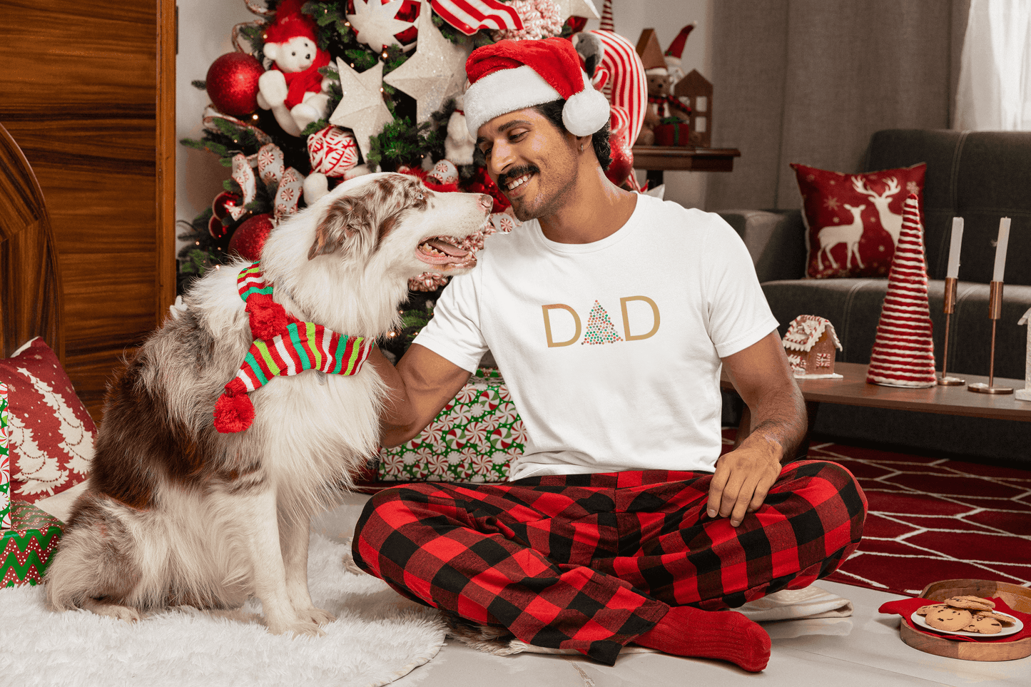 DAD 🎄 - Golden Christmas Dad! ✨🎁- Mens Softstyle T-shirt - Whippie's