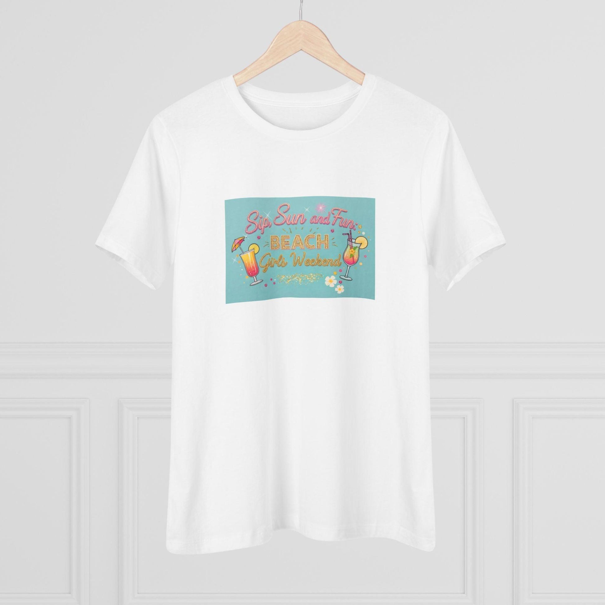Sun, Sips, and Fun Beach Girls' Weekend - Women's Softstyle Tee - Whippie's