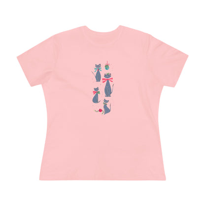 Vintage Christmas Cats Women's Tee - A Purr-fect Holiday Look!