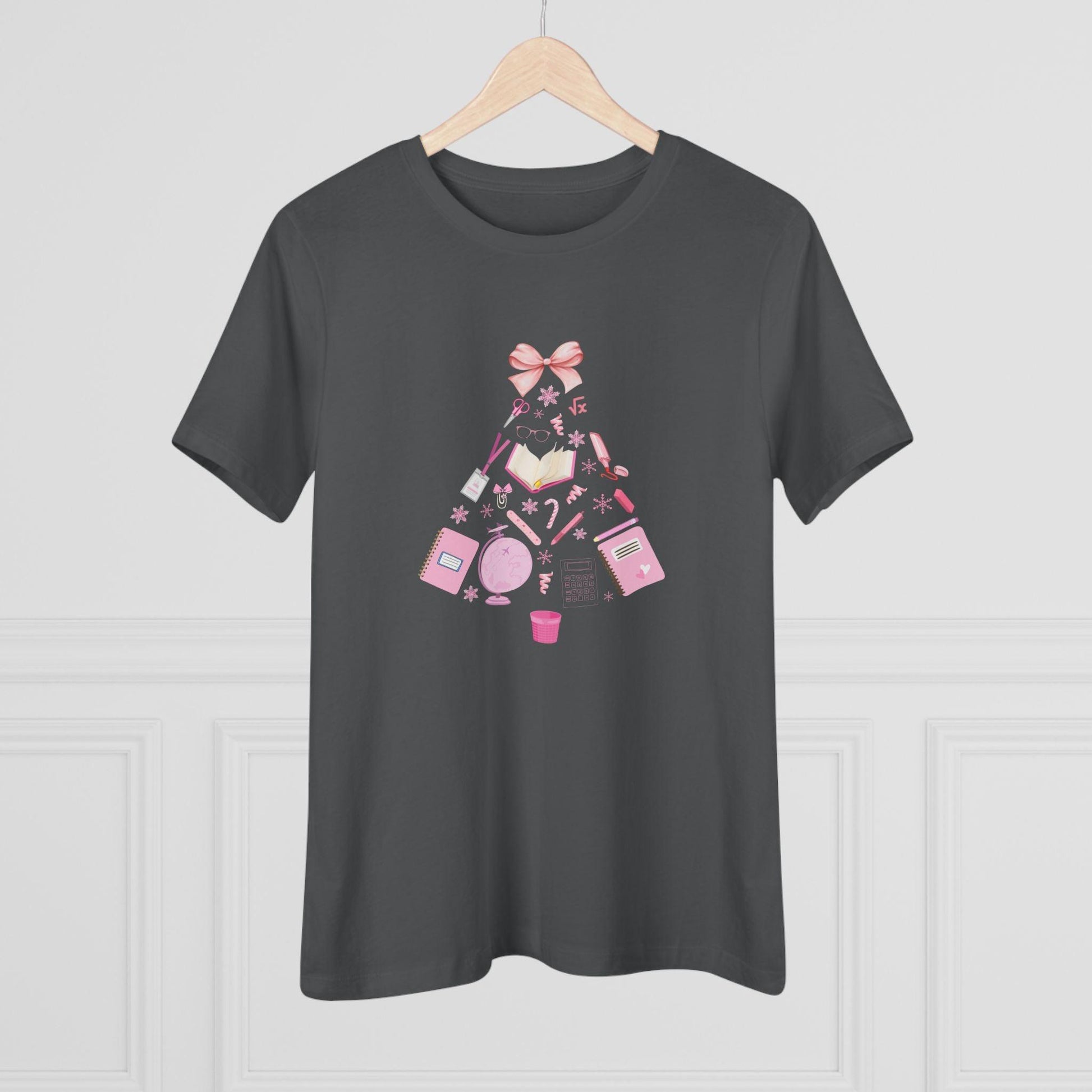 Santa's Favorite Teacher - A Sparkling Christmas in the Classroom! 🎄✨ Women's Softstyle T-shirt - Whippie's