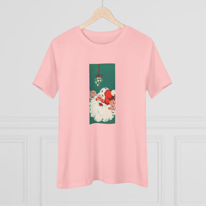 Santa Mistletoe Kisses - Women's Tee - Whippie's