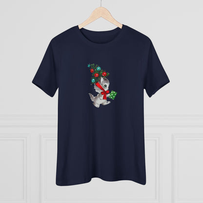 Kittie with Christmas Tree Hat and Card - Women's Softstyle Tee - Whippie's