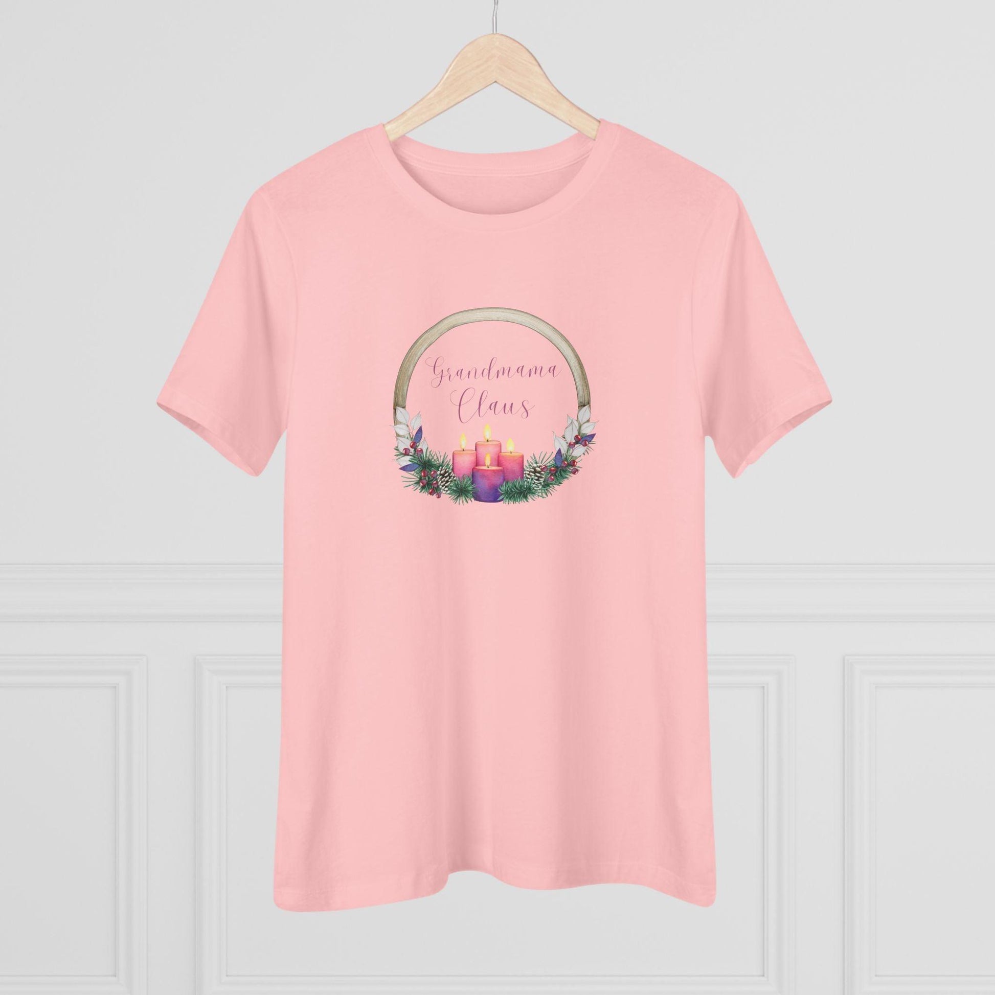 Grandmama Claus Tee - The Heart of Christmas 🤶🎄 - Women's Softstyle Tee - Whippie's
