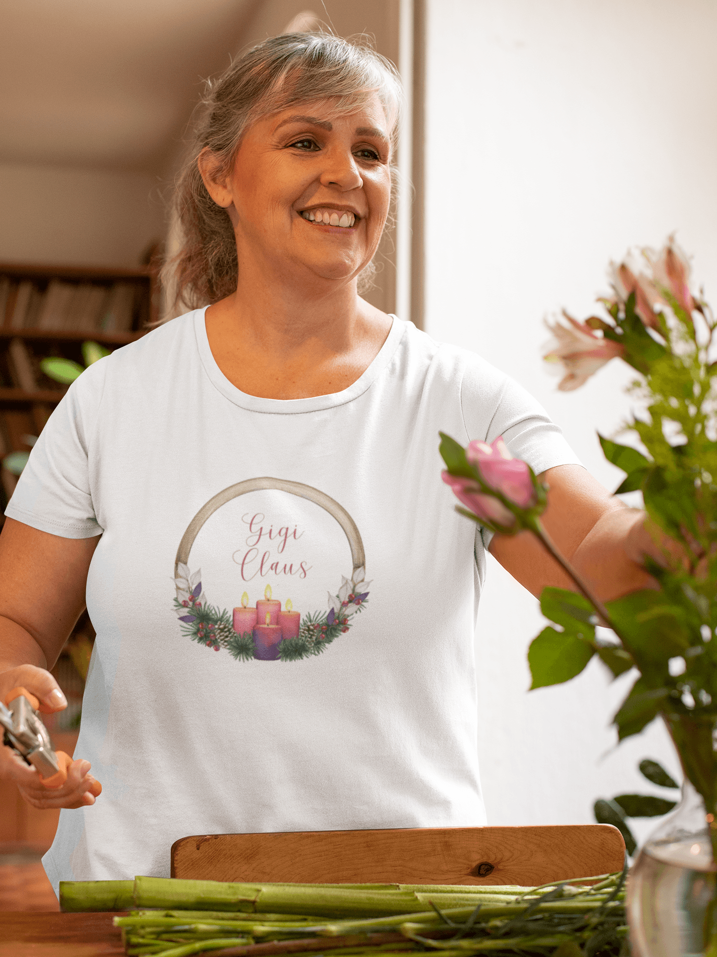 Gigi Claus - Christmas Cheer! 🤶🎄 - Women's Softstyle Tee - Whippie's