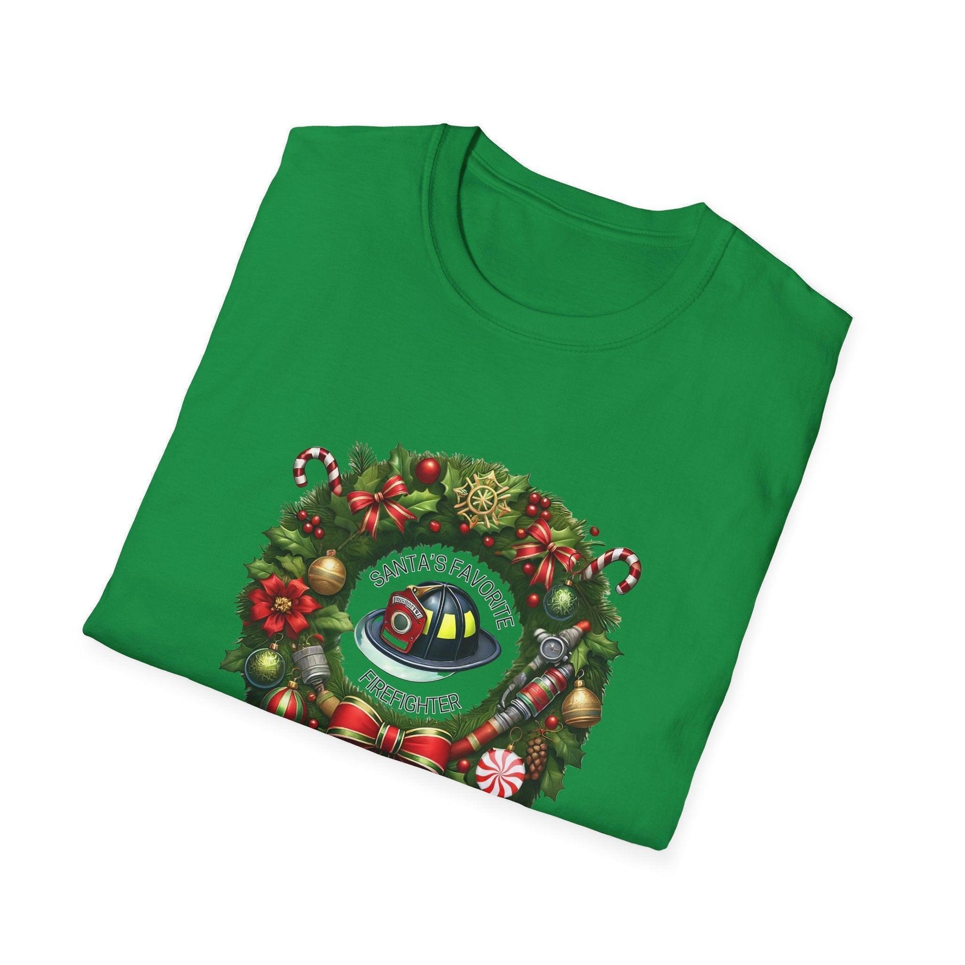 Santa's Favorite Firefighter - Wreath - Unisex Tee 🔥🎅 - Whippie's
