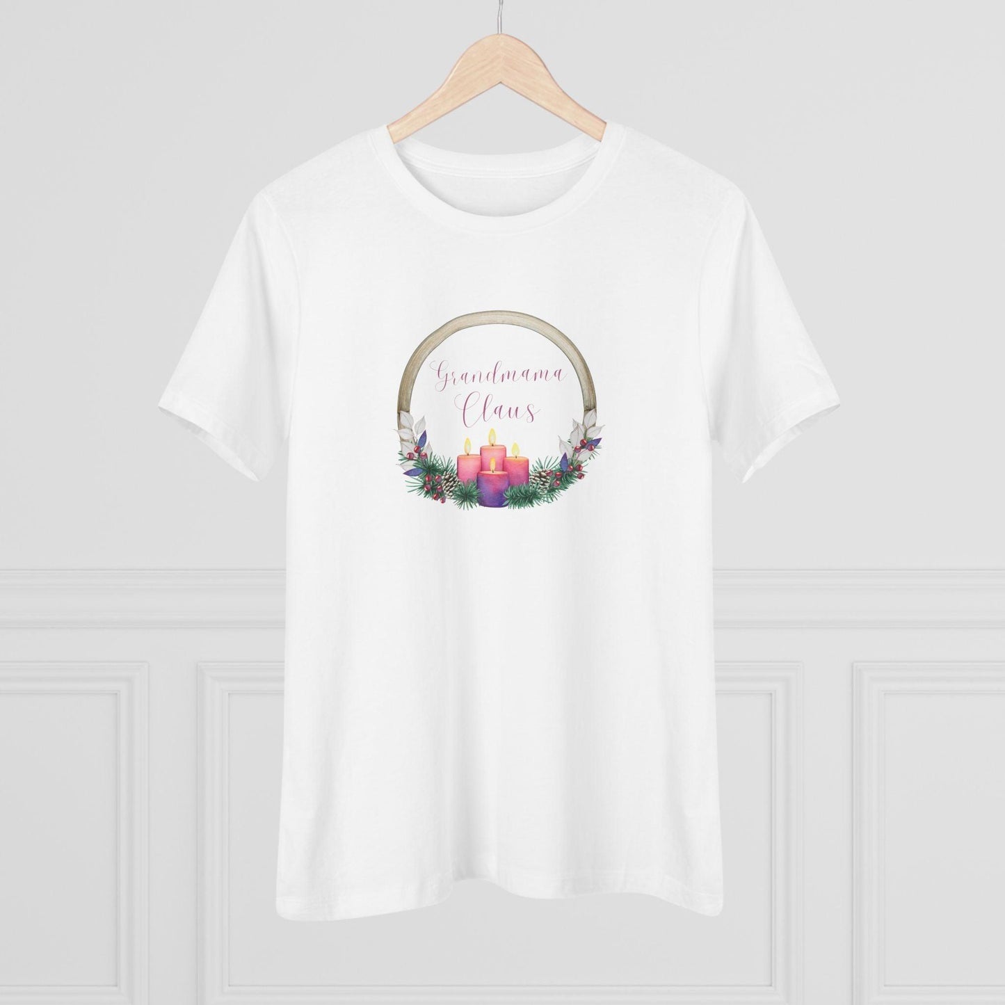Grandmama Claus Tee - The Heart of Christmas 🤶🎄 - Women's Softstyle Tee - Whippie's