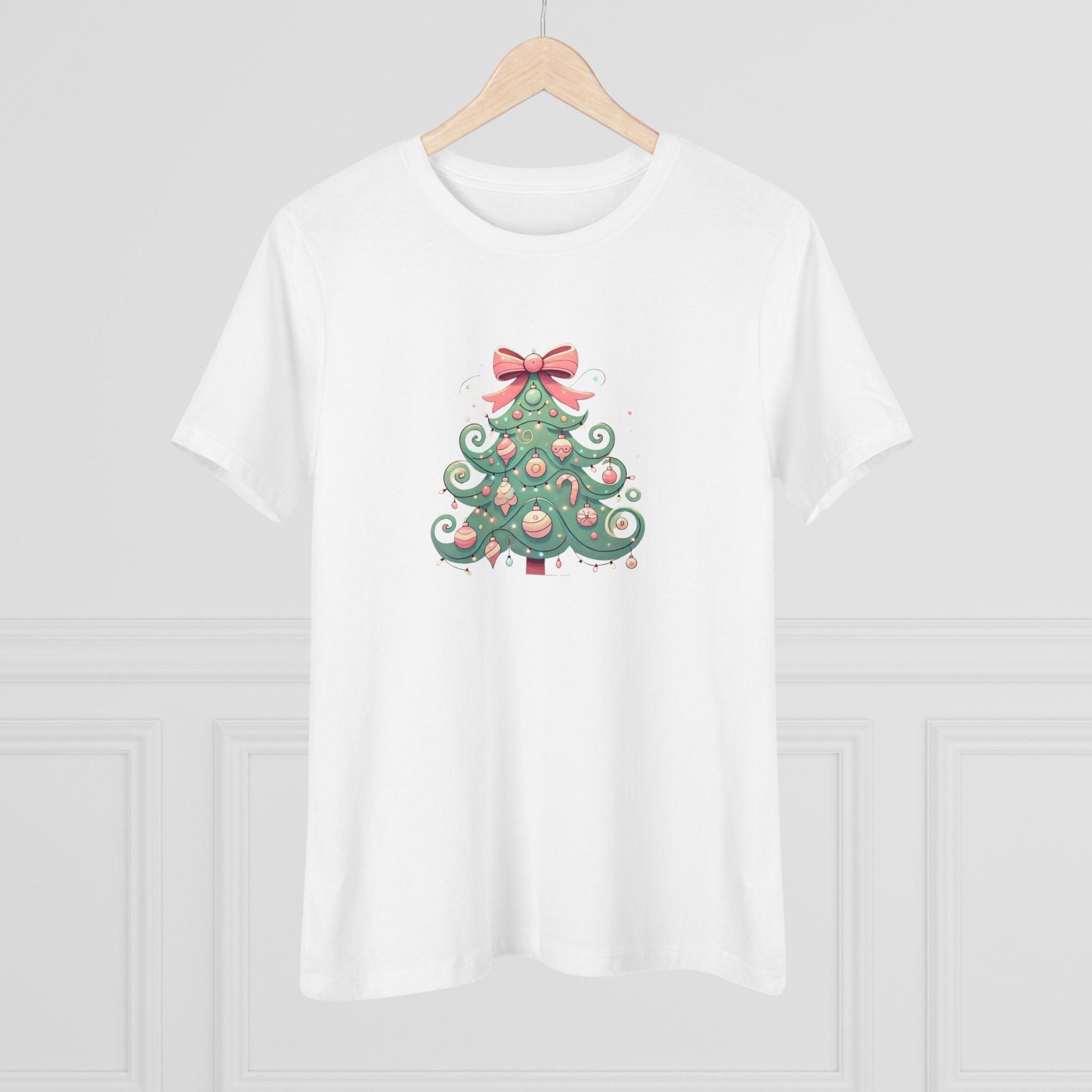 🎄💖 Pastel Dream Christmas Tree ✨🎀 - Women's Softstyle Tee - Whippie's