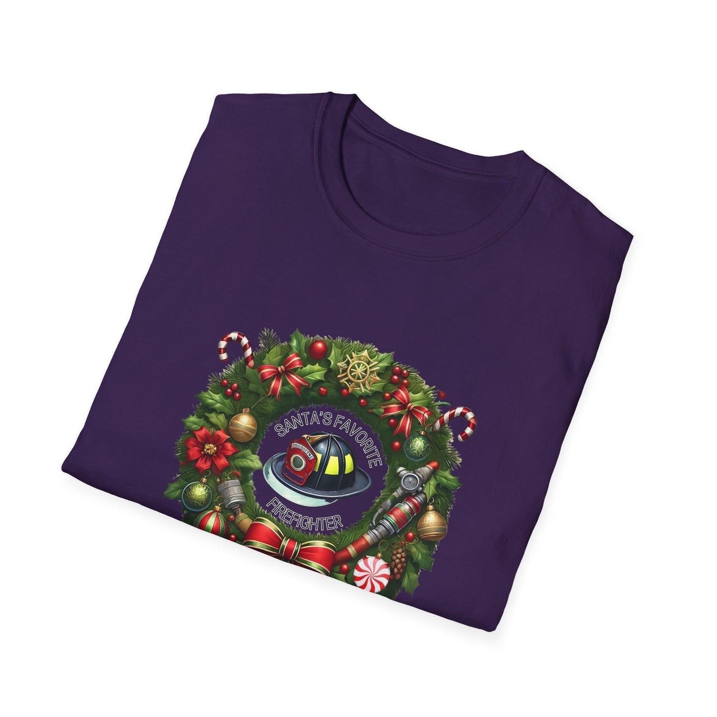 Santa's Favorite Firefighter - Wreath - Unisex Tee 🔥🎅 - Whippie's