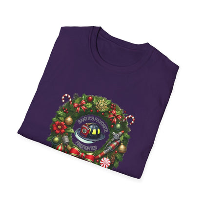 Santa's Favorite Firefighter - Wreath - Unisex Tee 🔥🎅 - Whippie's