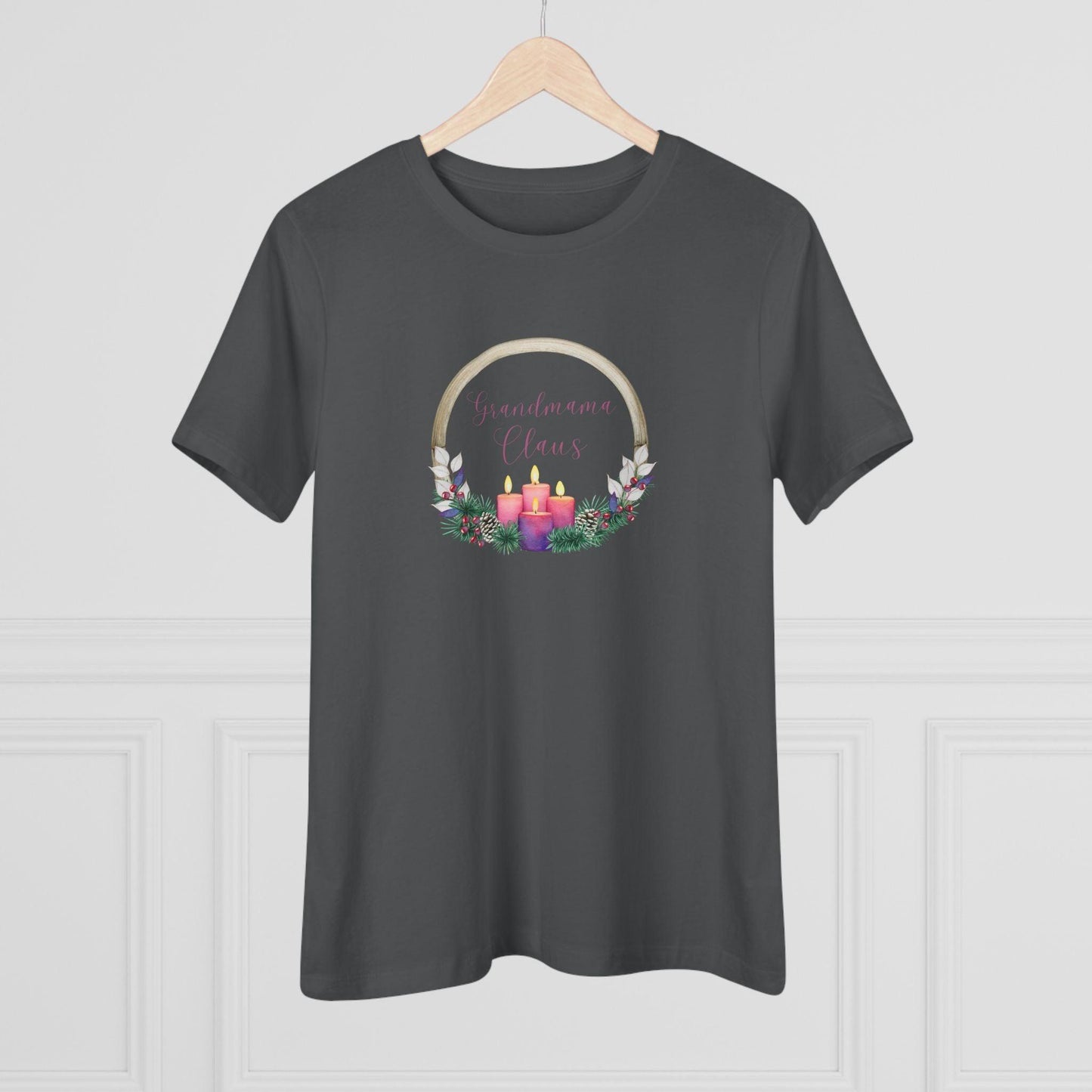 Grandmama Claus Tee - The Heart of Christmas 🤶🎄 - Women's Softstyle Tee - Whippie's