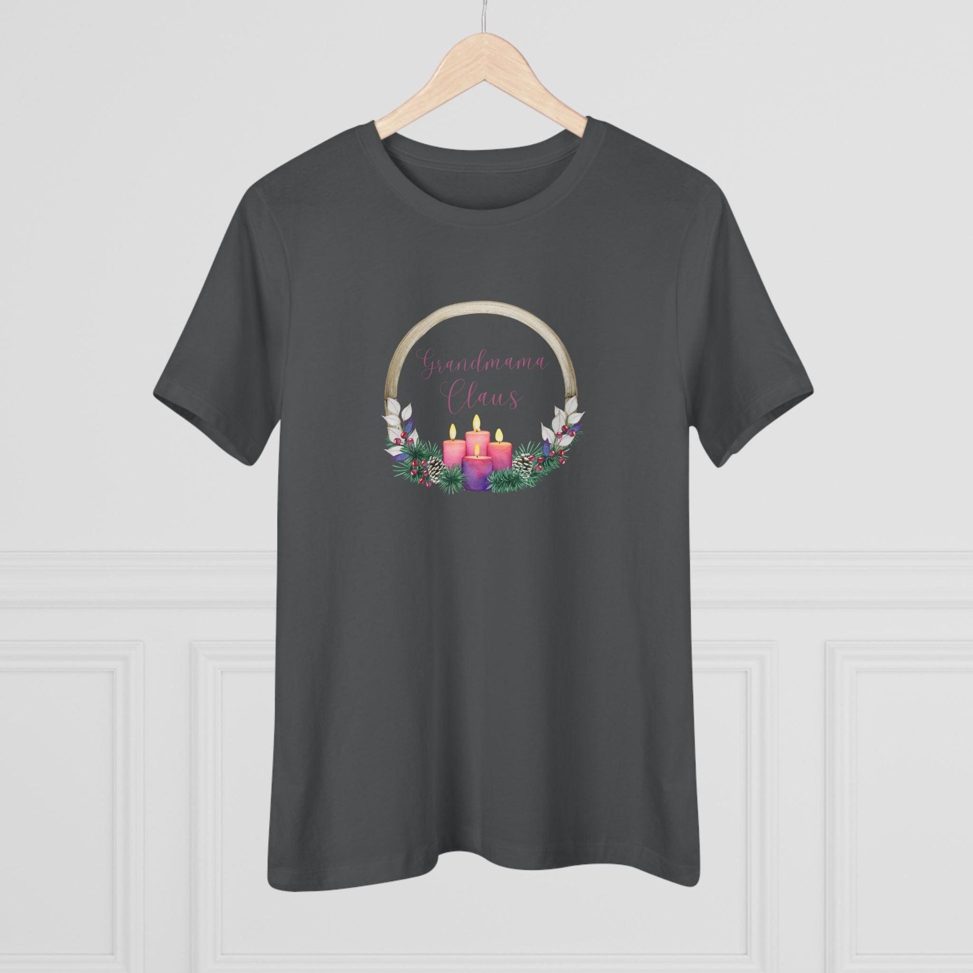 Grandmama Claus Tee - The Heart of Christmas 🤶🎄 - Women's Softstyle Tee - Whippie's