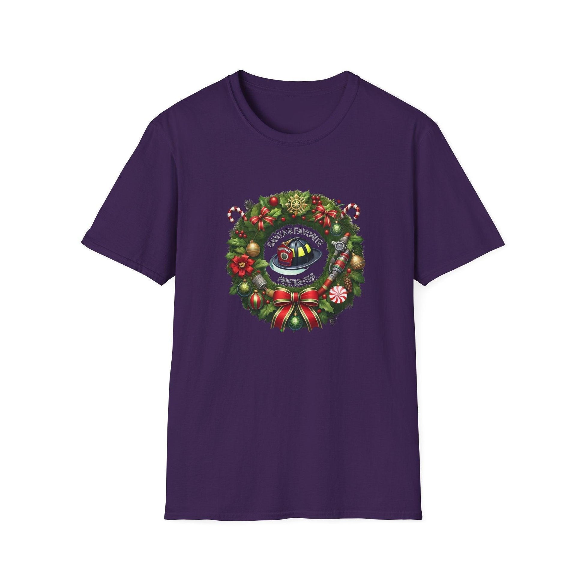 Santa's Favorite Firefighter - Wreath - Unisex Tee 🔥🎅 - Whippie's