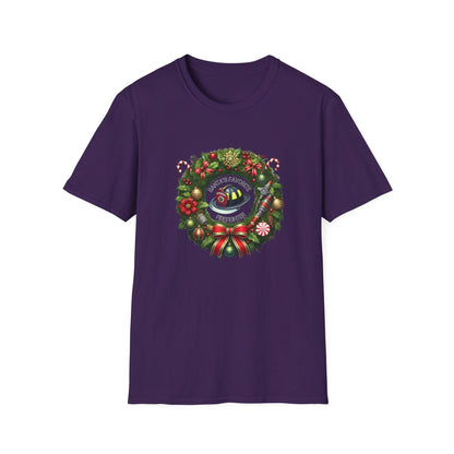 Santa's Favorite Firefighter - Wreath - Unisex Tee 🔥🎅 - Whippie's