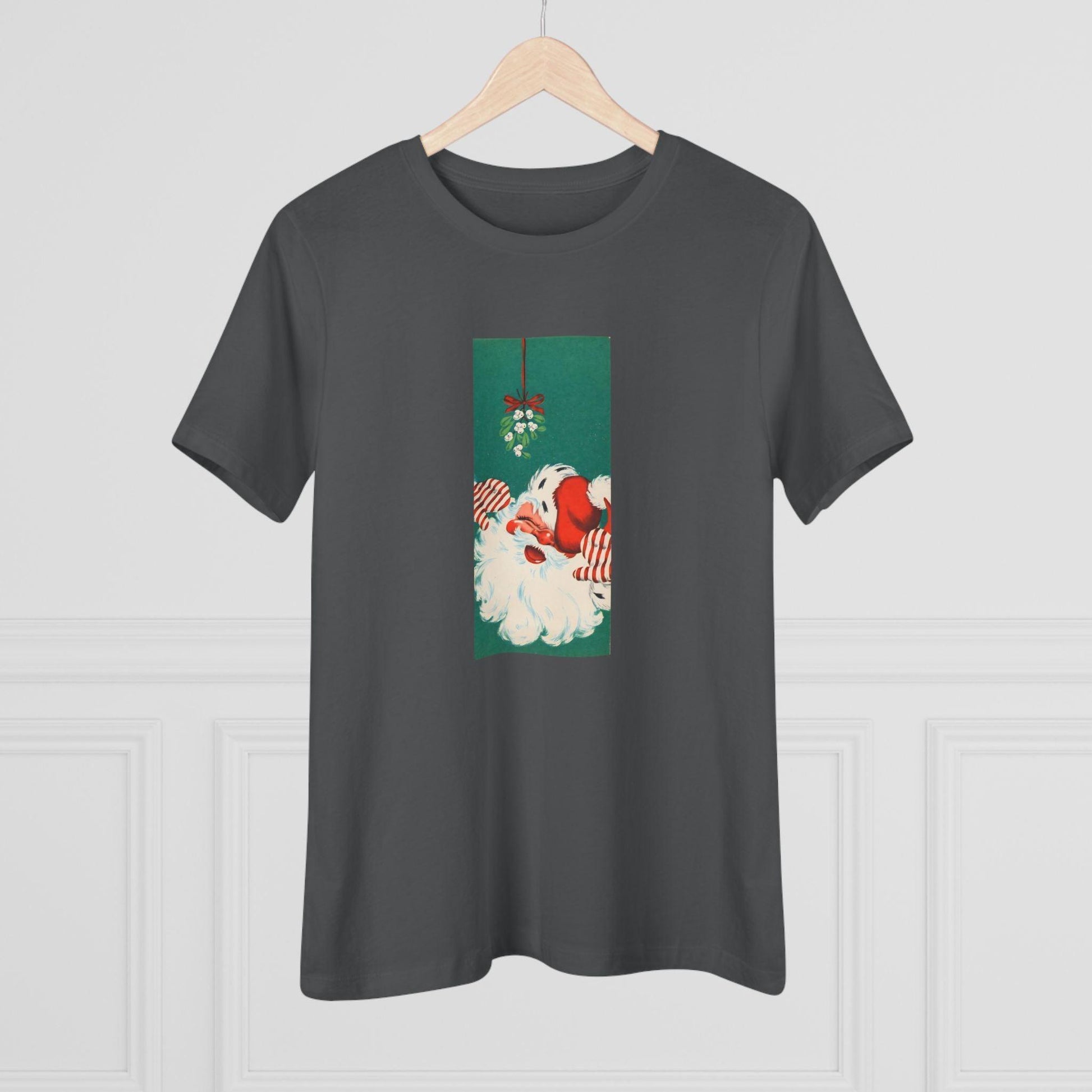 Santa Mistletoe Kisses - Women's Tee - Whippie's