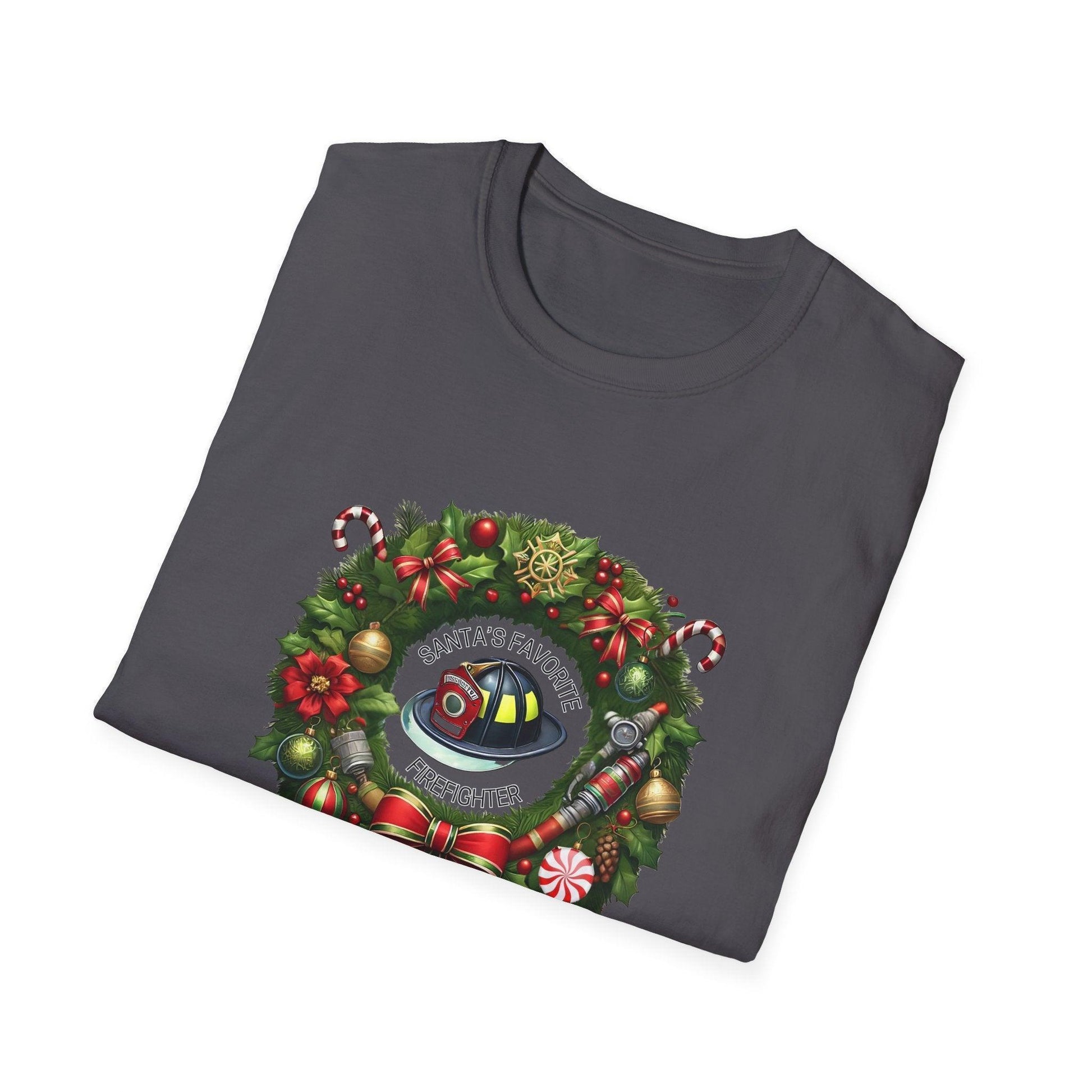 Santa's Favorite Firefighter - Wreath - Unisex Tee 🔥🎅 - Whippie's