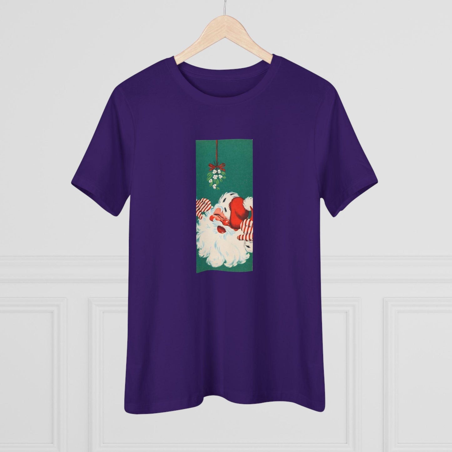 Santa Mistletoe Kisses - Women's Tee - Whippie's