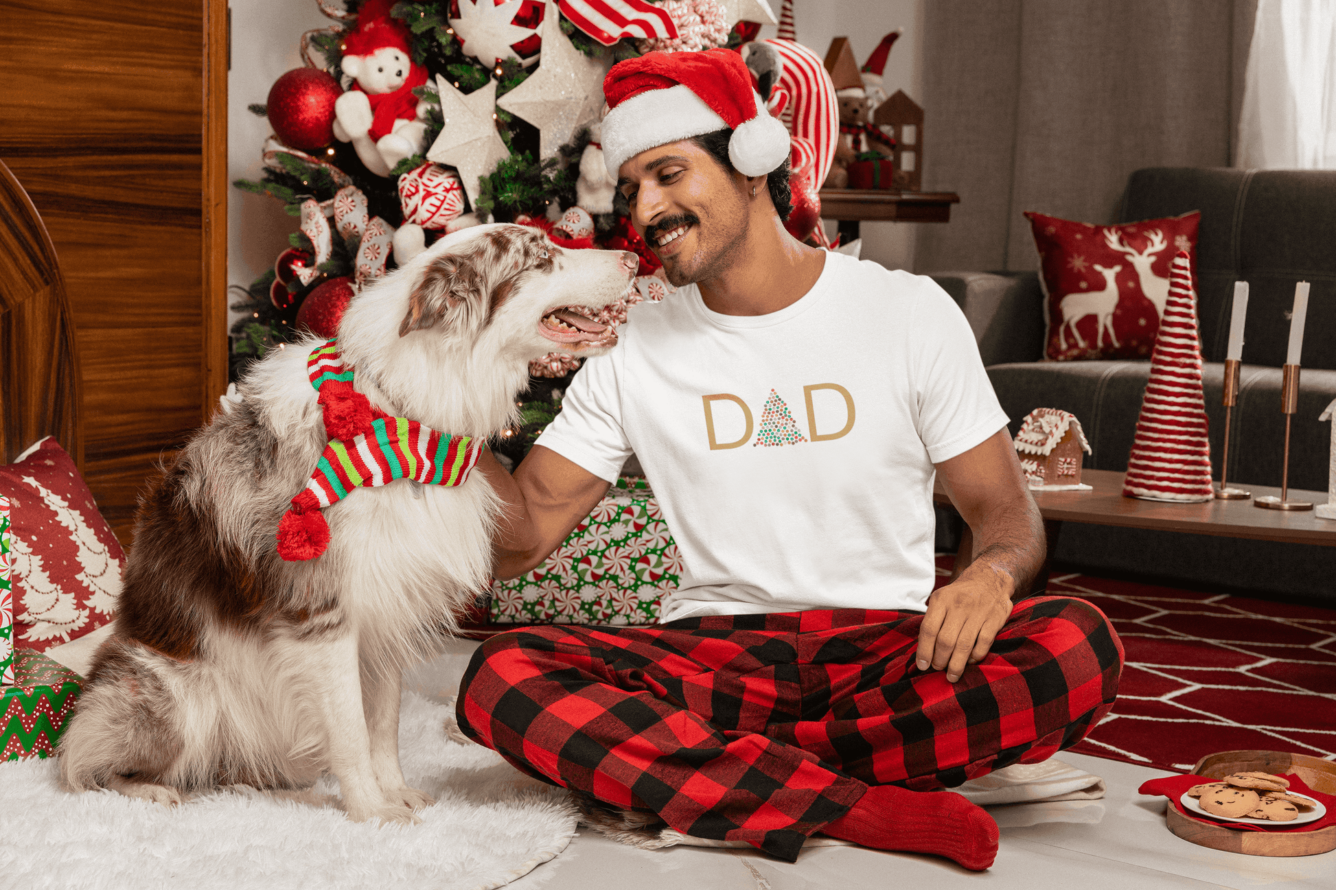 DAD 🎄 - Golden Christmas Dad! ✨🎁- Mens Softstyle T-shirt - Whippie's